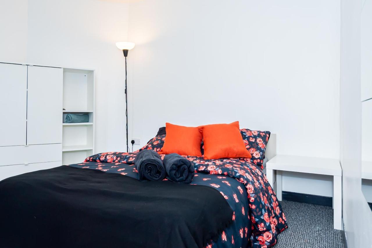 Shirley House 3, Guest House, Self Catering, Self Check In With Smart Locks, Use Of Fully Equipped Kitchen, Close To City Centre, Ideal For Longer Stays, Walking Distance To Bat, 20 Min Drive To Fawley Refinery, Excellent Transport Links Southampton Ngoại thất bức ảnh