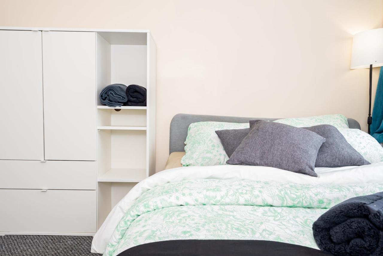 Shirley House 3, Guest House, Self Catering, Self Check In With Smart Locks, Use Of Fully Equipped Kitchen, Close To City Centre, Ideal For Longer Stays, Walking Distance To Bat, 20 Min Drive To Fawley Refinery, Excellent Transport Links Southampton Ngoại thất bức ảnh