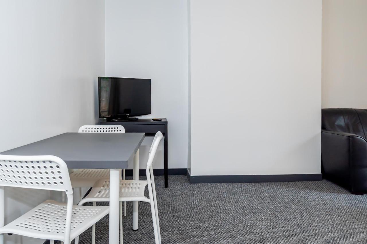 Shirley House 3, Guest House, Self Catering, Self Check In With Smart Locks, Use Of Fully Equipped Kitchen, Close To City Centre, Ideal For Longer Stays, Walking Distance To Bat, 20 Min Drive To Fawley Refinery, Excellent Transport Links Southampton Ngoại thất bức ảnh