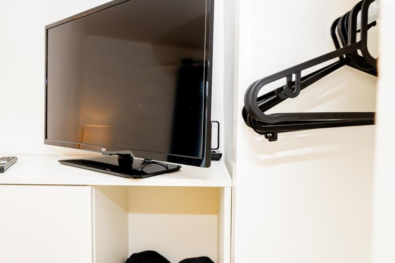 Shirley House 3, Guest House, Self Catering, Self Check In With Smart Locks, Use Of Fully Equipped Kitchen, Close To City Centre, Ideal For Longer Stays, Walking Distance To Bat, 20 Min Drive To Fawley Refinery, Excellent Transport Links Southampton Ngoại thất bức ảnh
