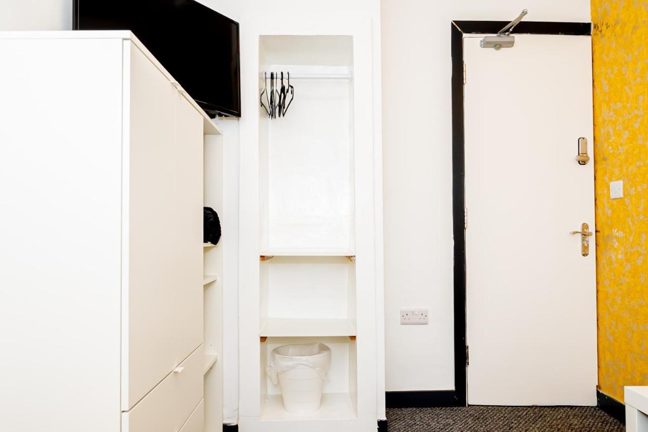 Shirley House 3, Guest House, Self Catering, Self Check In With Smart Locks, Use Of Fully Equipped Kitchen, Close To City Centre, Ideal For Longer Stays, Walking Distance To Bat, 20 Min Drive To Fawley Refinery, Excellent Transport Links Southampton Ngoại thất bức ảnh