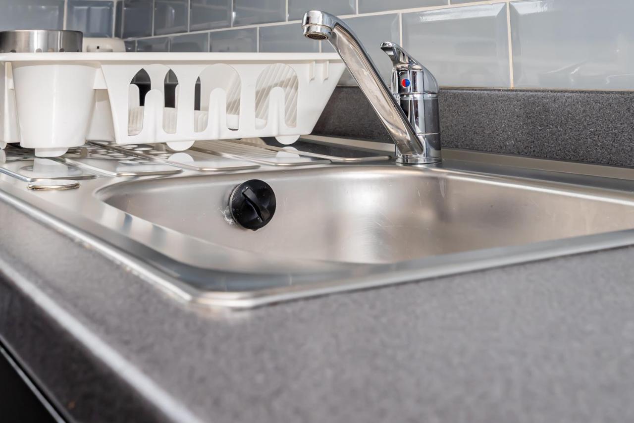 Shirley House 3, Guest House, Self Catering, Self Check In With Smart Locks, Use Of Fully Equipped Kitchen, Close To City Centre, Ideal For Longer Stays, Walking Distance To Bat, 20 Min Drive To Fawley Refinery, Excellent Transport Links Southampton Ngoại thất bức ảnh