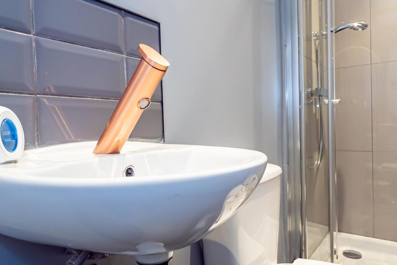Shirley House 3, Guest House, Self Catering, Self Check In With Smart Locks, Use Of Fully Equipped Kitchen, Close To City Centre, Ideal For Longer Stays, Walking Distance To Bat, 20 Min Drive To Fawley Refinery, Excellent Transport Links Southampton Ngoại thất bức ảnh
